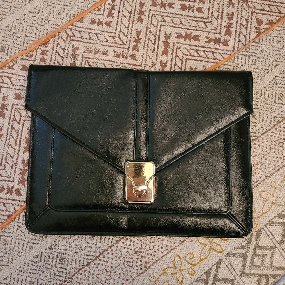 Black Patent Clutch/Crossbody Bag w/ Gold Hardware